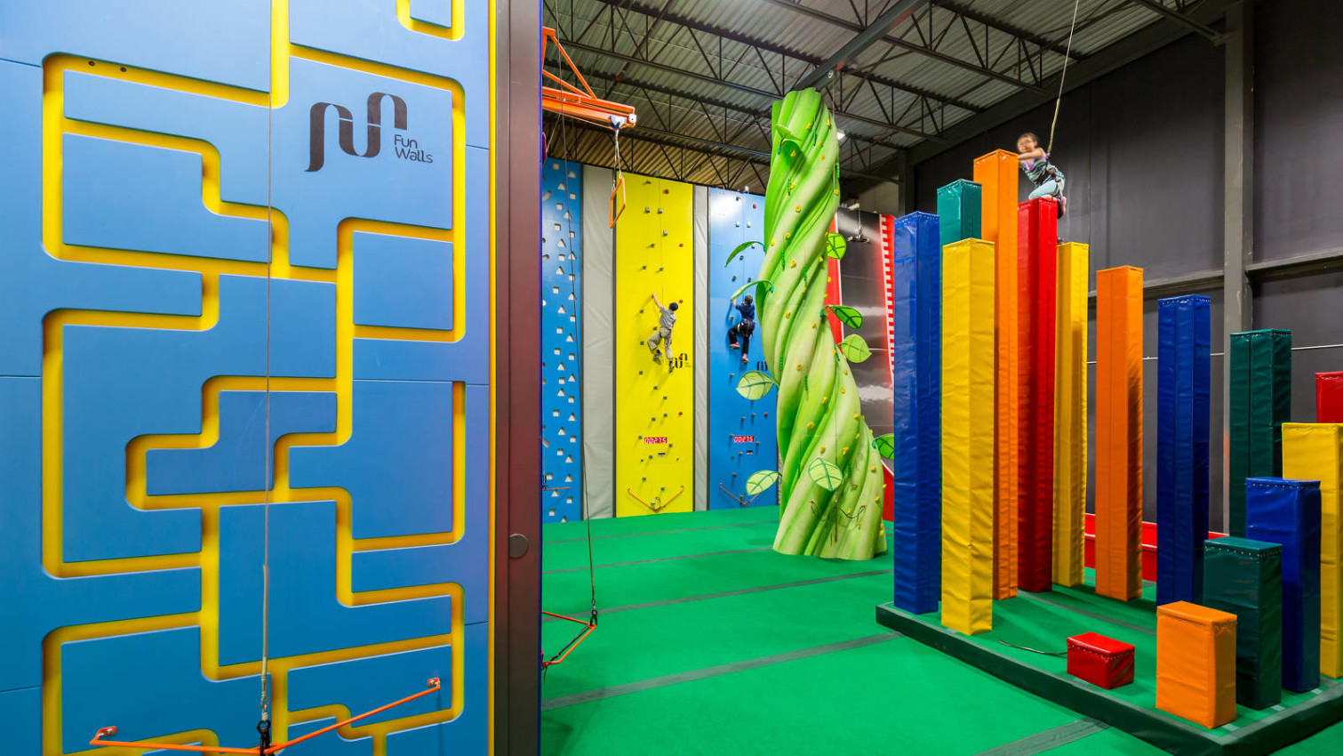 LP_72498 Calgary Climbing Centre