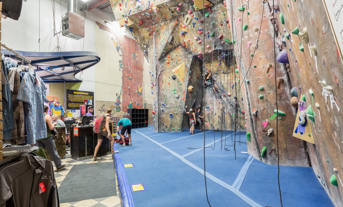 Summer Climbing Camps - Calgary Climbing Centre